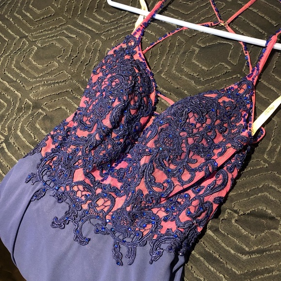 Ellie Wilde Prom Dress/ Evening gown. Royal Blue (size 0) - Picture 8 of 8